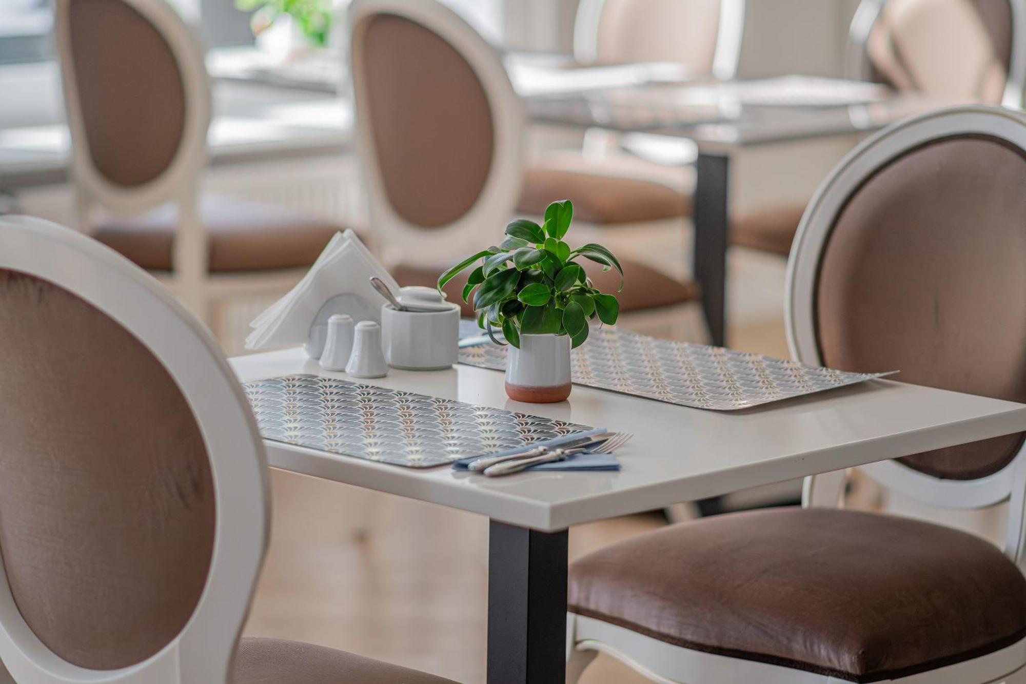 Moris Boutique Beach Hotel Gdansk Exterior photo